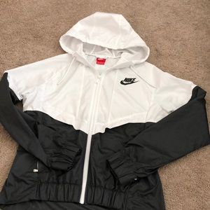 Nike windbreaker jacket